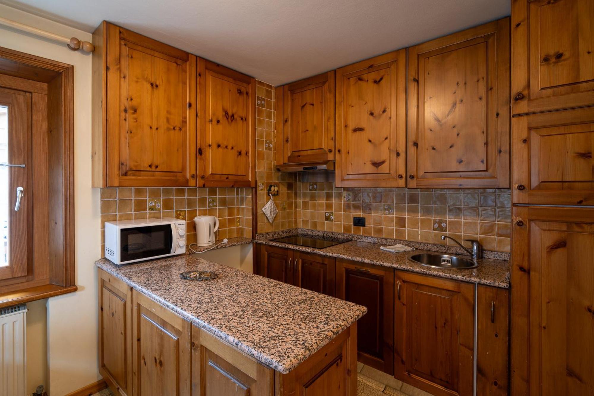 ليفينو Residence L'Arcobi المظهر الخارجي الصورة