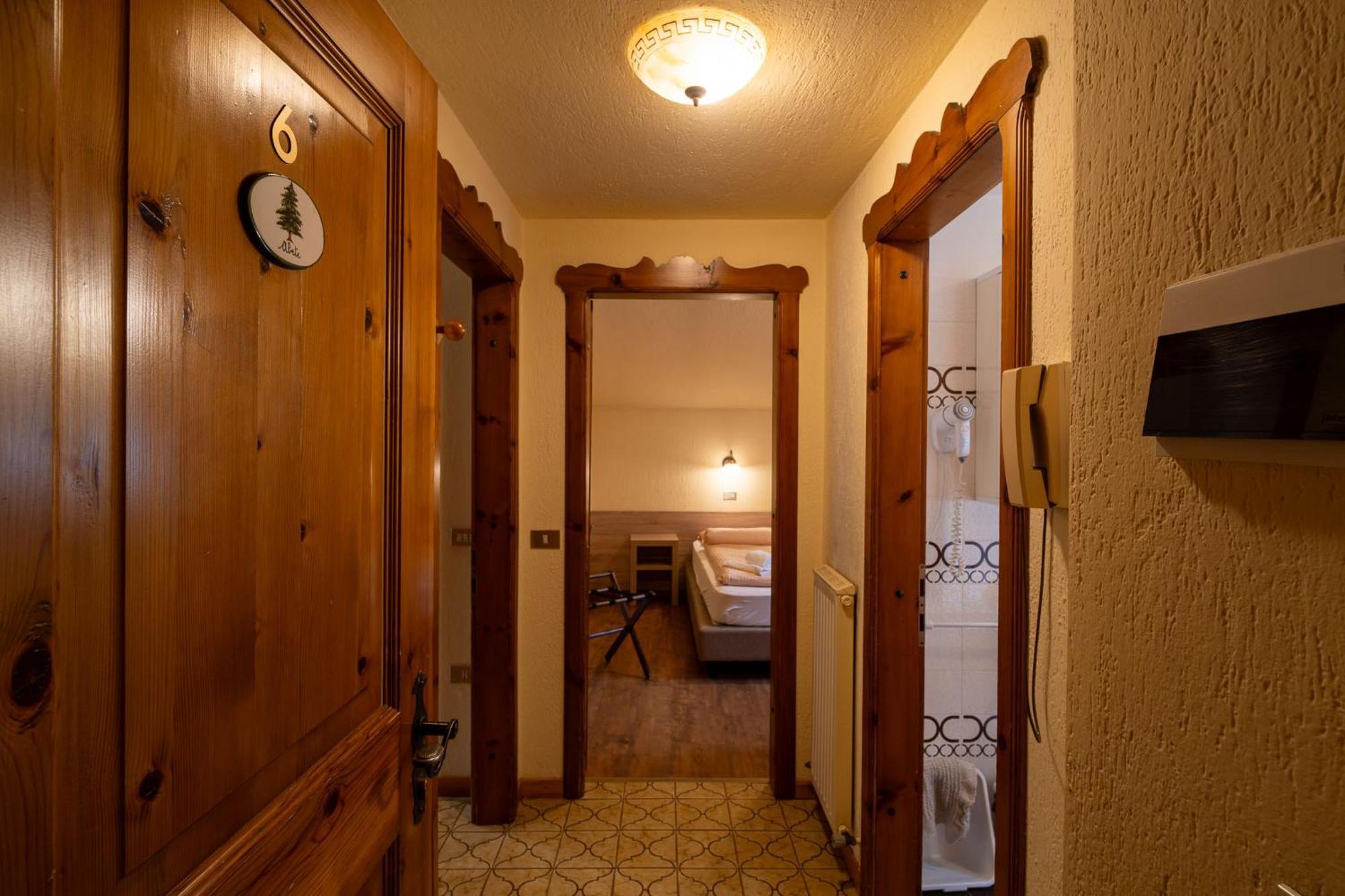 ليفينو Residence L'Arcobi المظهر الخارجي الصورة
